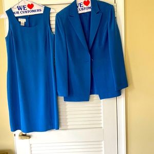 Sleeveless dress, matching jacket